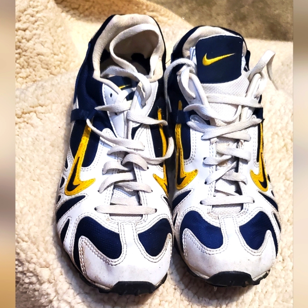 Nike track shoe size 10